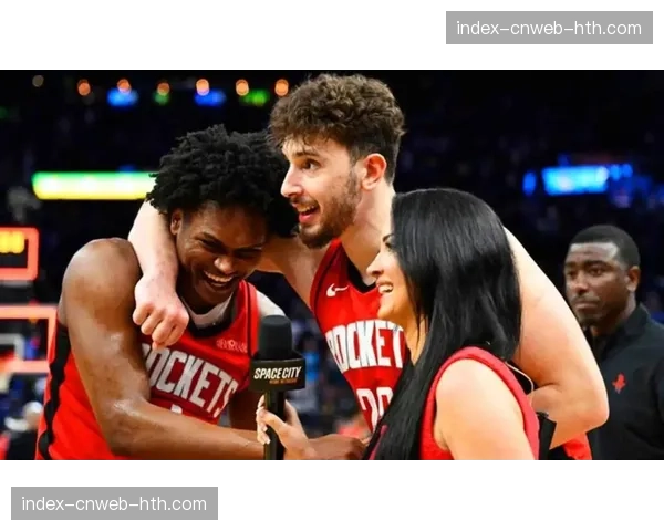 火箭常规赛收官战132-101大胜灰熊，锁定西部第六